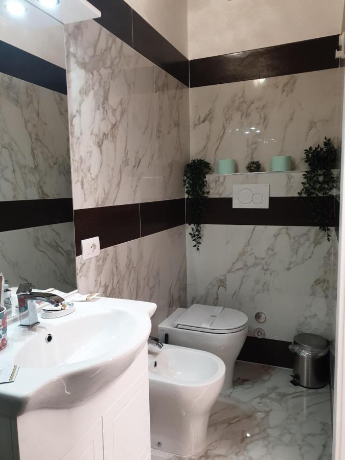 Apartamento Elegante E Spazioso Bilocale In Zona Certosa *