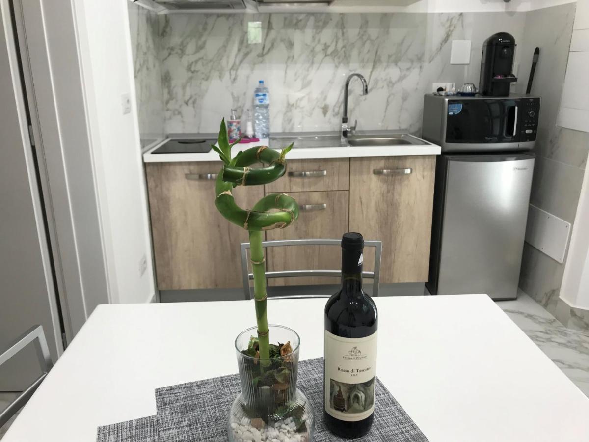 Elegante E Spazioso Bilocale In Zona Certosa Apartamento Florencia